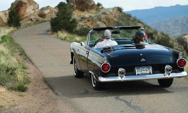 A car drives Skyline Drive near Cañon City
