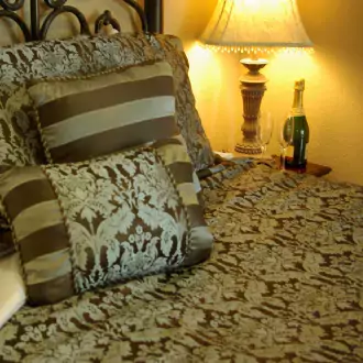 arrowhead manor luxurious beds photo