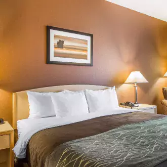 comfort inn guest room photo
