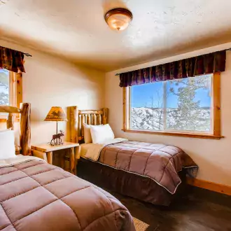 wilderness cabin twin bedroom photo
