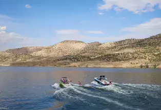 Boating at Kenney Reservoir 