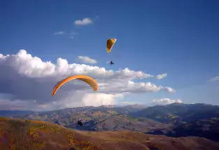 Hang gliding near Vail
