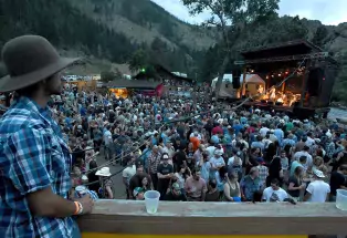 See a show at the Mishawaka amphitheater. 