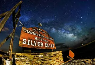 town of silver cliff departure sign - "Thanks for visiting historic silver cliff"