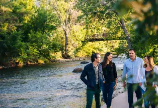 A stroll along Clear Creek