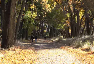 Strolling the Arkansas Riverwalk Trail