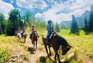 Horseback riding in the Meeker area
