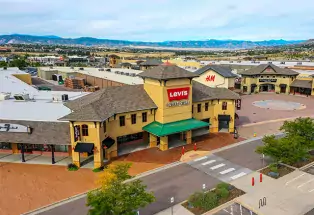 Outlets at Castle Rock 